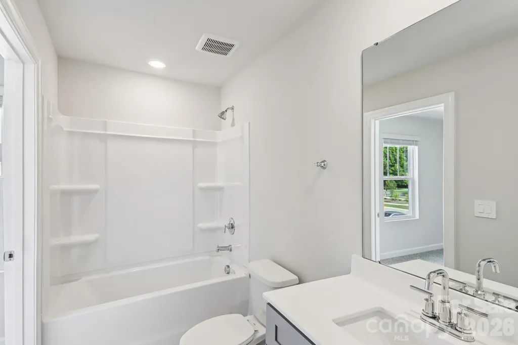 9048 Foggy Brook Loop Charlotte NC 28216