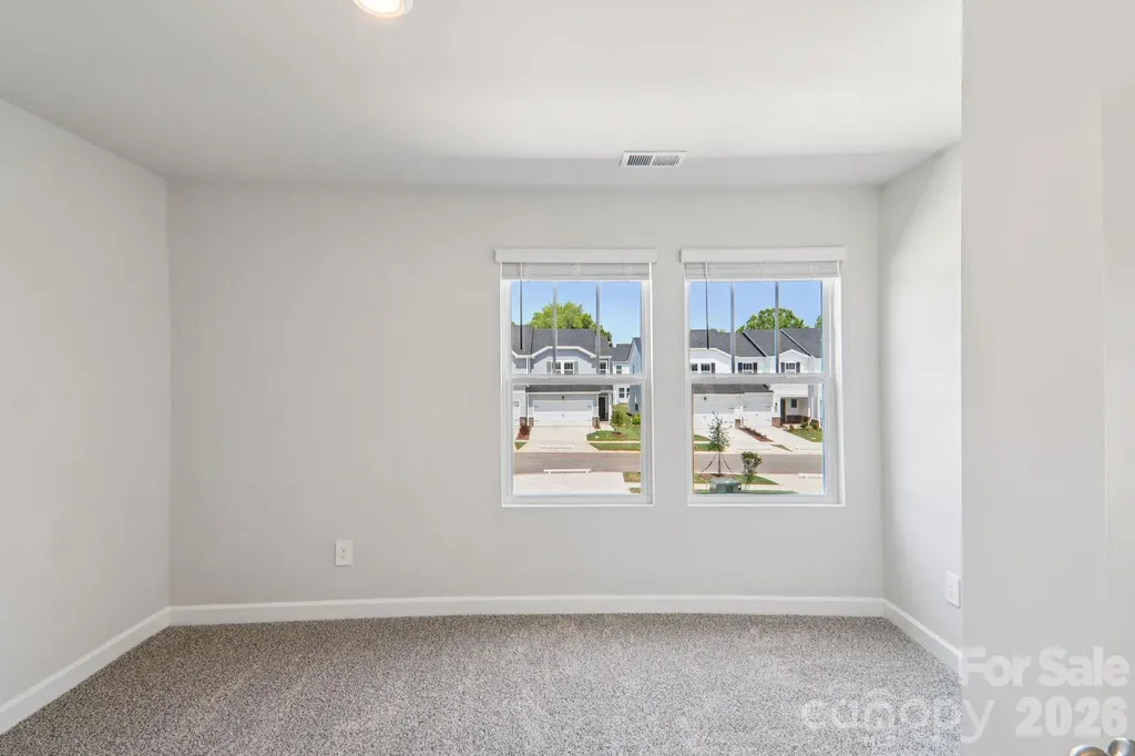 9048 Foggy Brook Loop Charlotte NC 28216