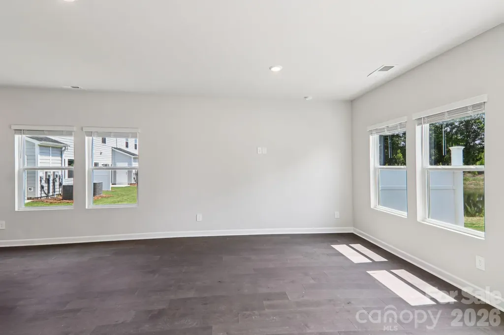 9048 Foggy Brook Loop Charlotte NC 28216
