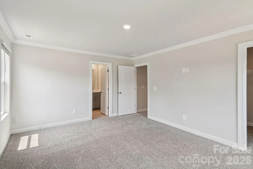 9048 Foggy Brook Loop Charlotte NC 28216