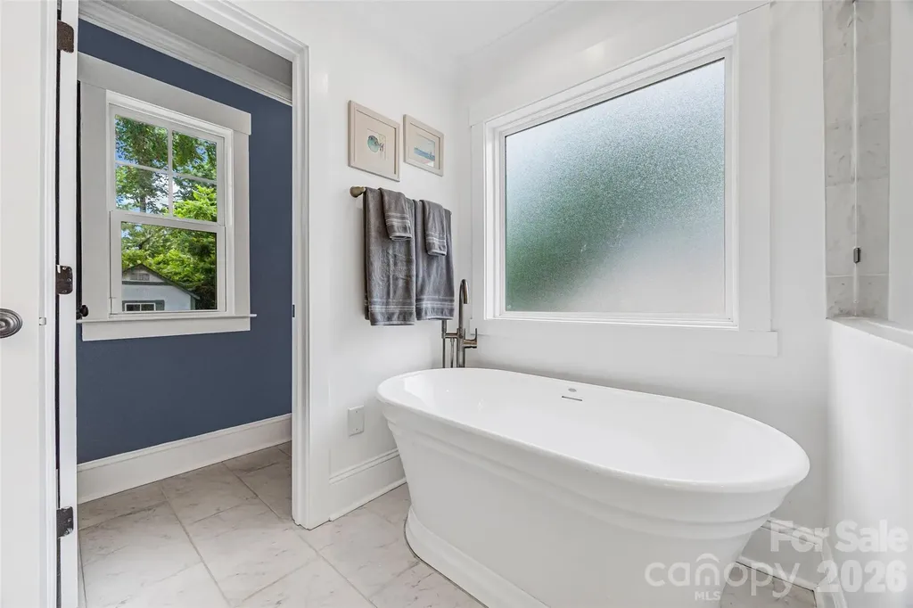2448 Morton Street Charlotte NC 28208