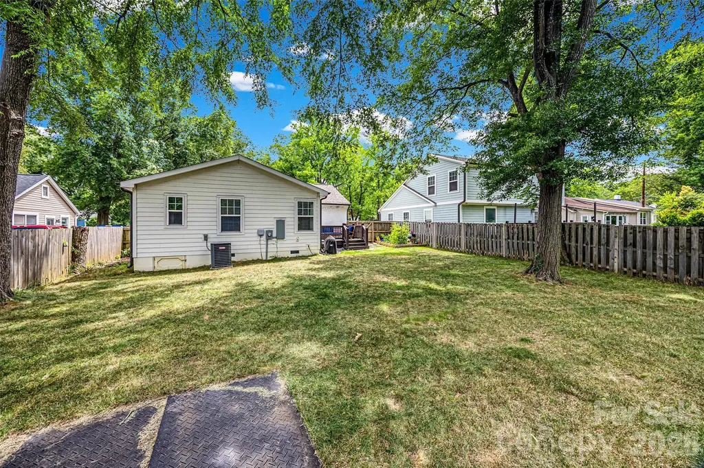 2448 Morton Street Charlotte NC 28208