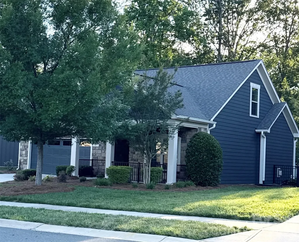 1617 Traditions Court Waxhaw NC 28173