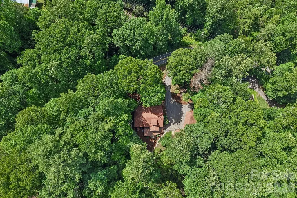 1952 Davis Mountain Road Hendersonville NC 28739