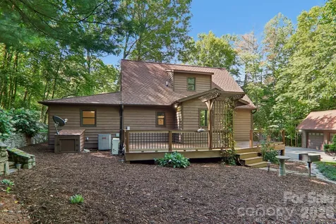 1952 Davis Mountain Road Hendersonville NC 28739