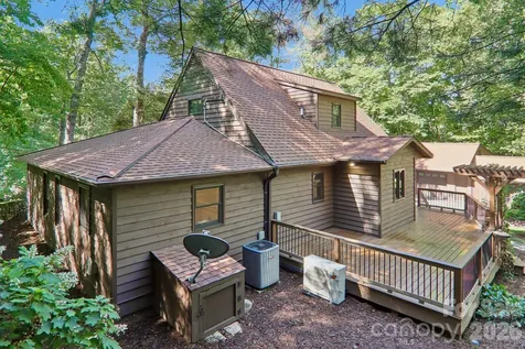 1952 Davis Mountain Road Hendersonville NC 28739
