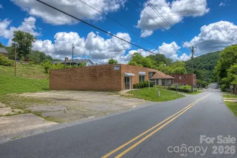 193 Walnut Avenue Spruce Pine NC 28777