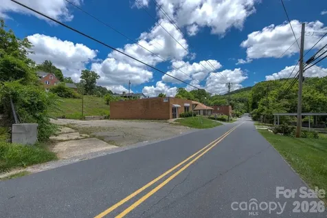 193 Walnut Avenue Spruce Pine NC 28777