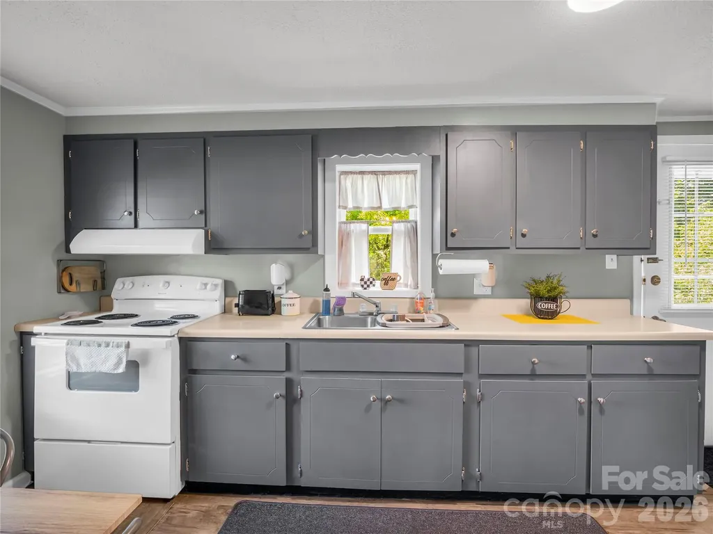 193 Middle Street Ellenboro NC 28040