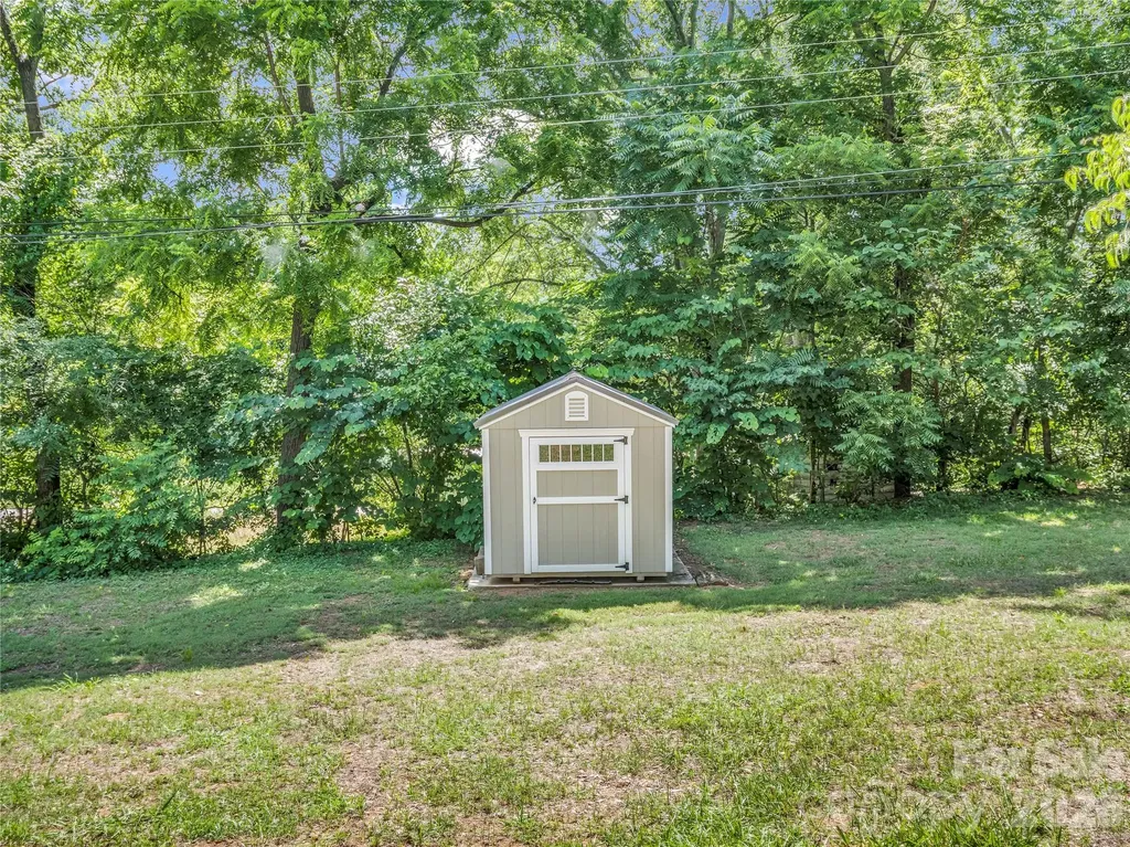 193 Middle Street Ellenboro NC 28040