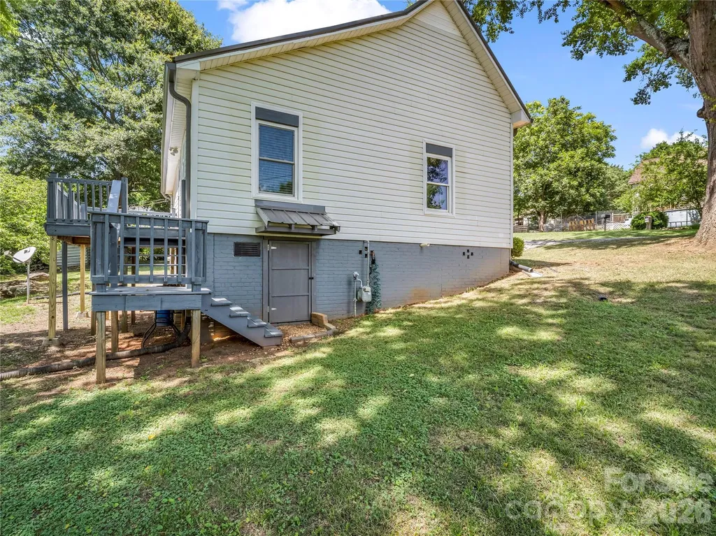 193 Middle Street Ellenboro NC 28040