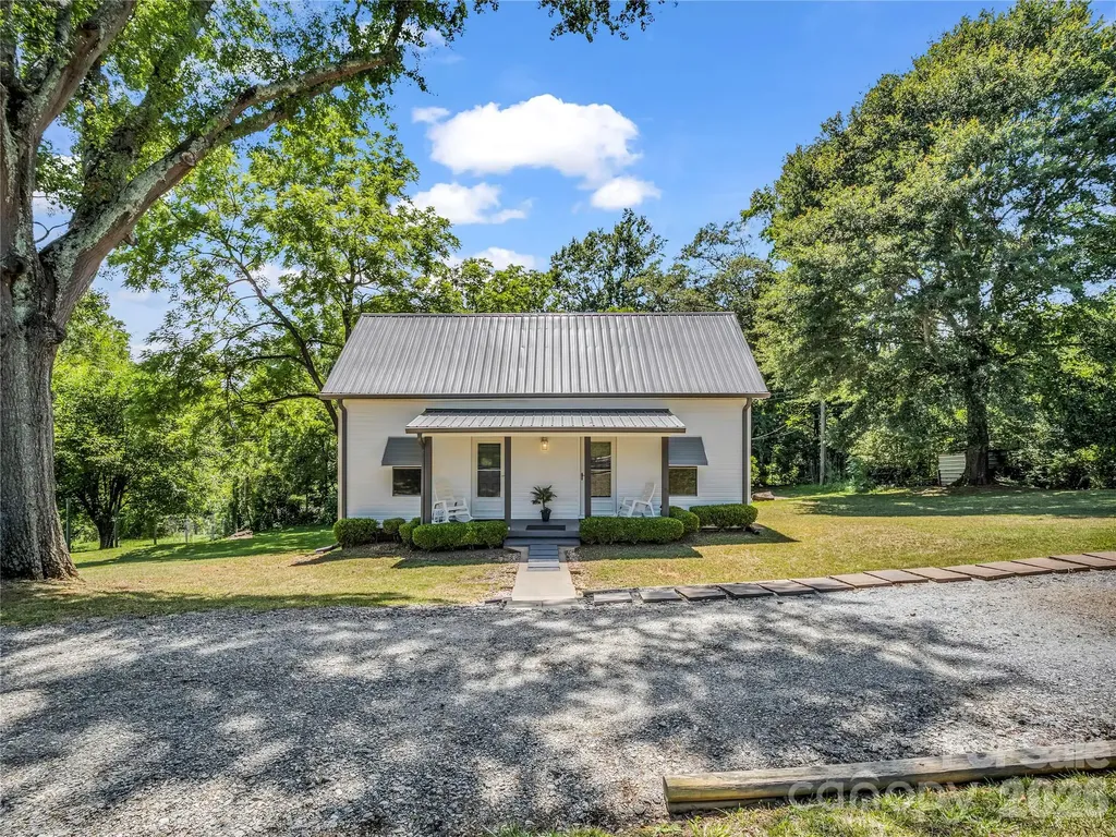 193 Middle Street Ellenboro NC 28040
