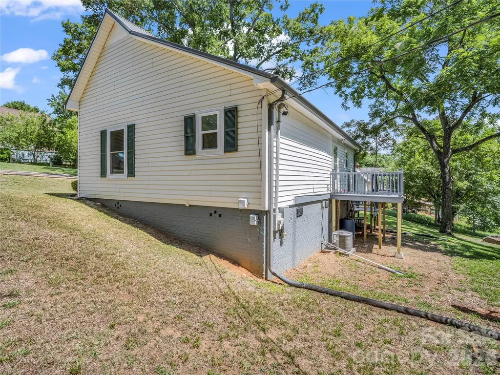 193 Middle Street Ellenboro NC 28040