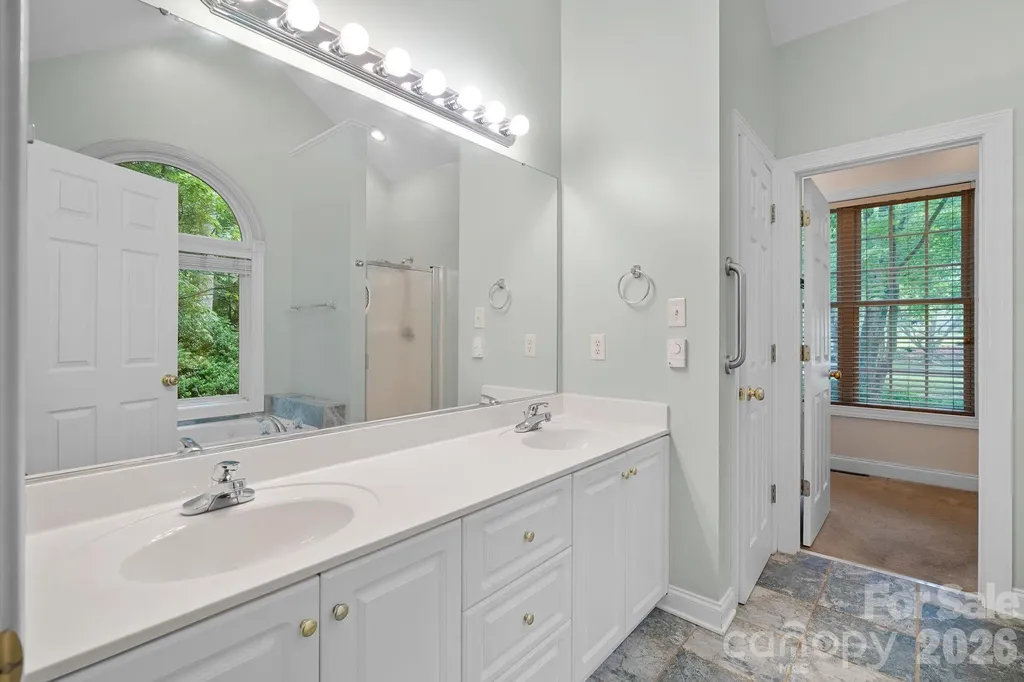 36 Poplar Creek Drive Asheville NC 28805