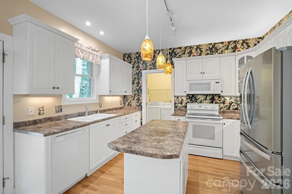 36 Poplar Creek Drive Asheville NC 28805