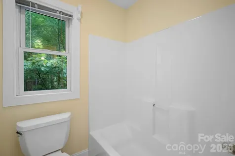 36 Poplar Creek Drive Asheville NC 28805