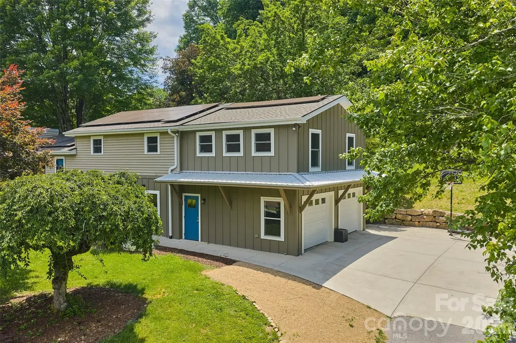 1574 Cashiers Valley Road Brevard NC 28712