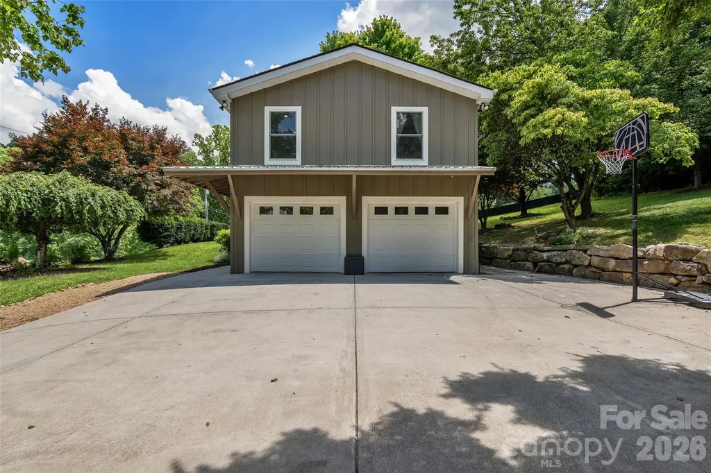 1574 Cashiers Valley Road Brevard NC 28712