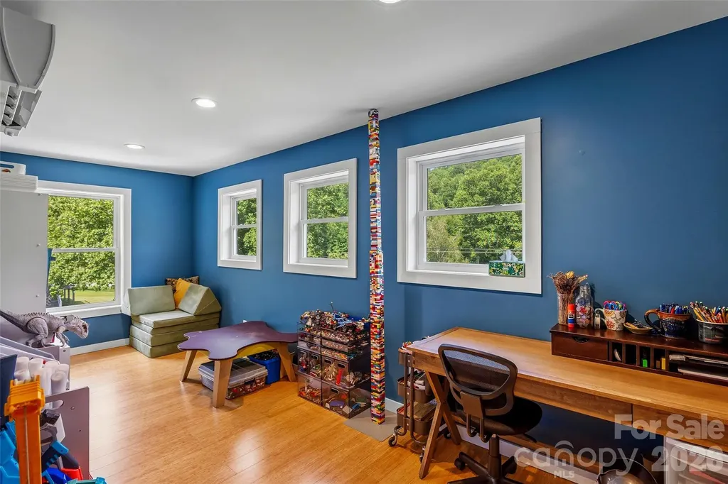 1574 Cashiers Valley Road Brevard NC 28712