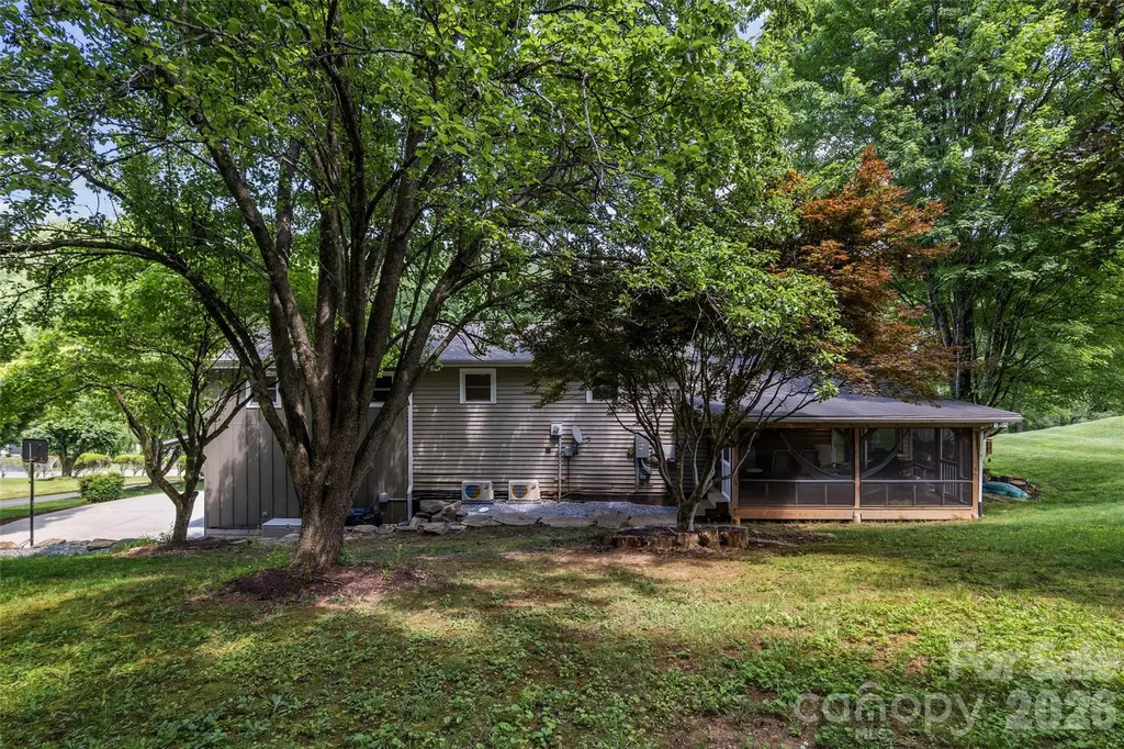 1574 Cashiers Valley Road Brevard NC 28712