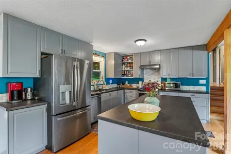 1574 Cashiers Valley Road Brevard NC 28712