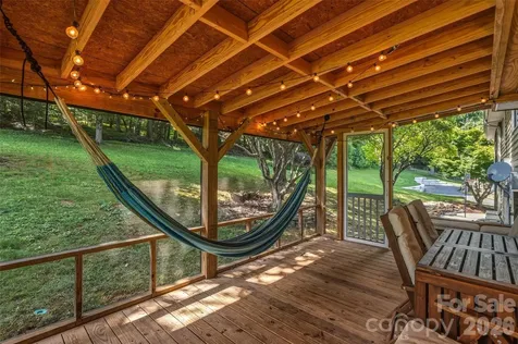 1574 Cashiers Valley Road Brevard NC 28712