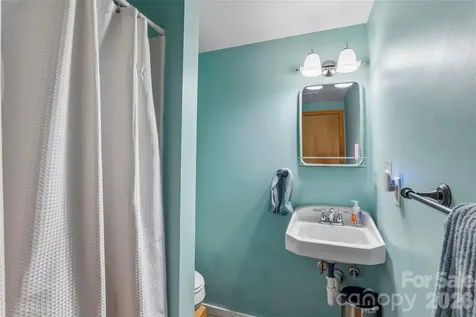 1574 Cashiers Valley Road Brevard NC 28712