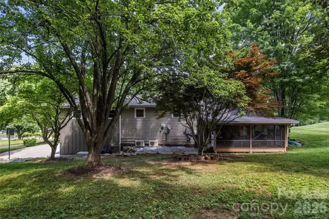 1574 Cashiers Valley Road Brevard NC 28712