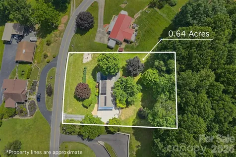 1574 Cashiers Valley Road Brevard NC 28712
