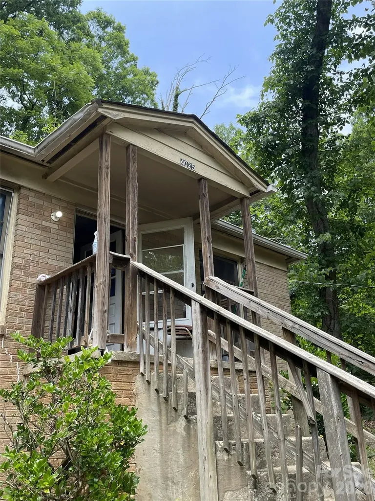 4025 Plato Circle Charlotte NC 28208