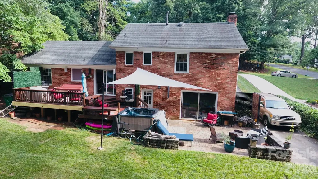 2815 Burnt Mill Road Charlotte NC 28210