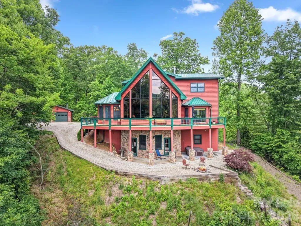 1188 Tobacco Branch Road Almond NC 28702