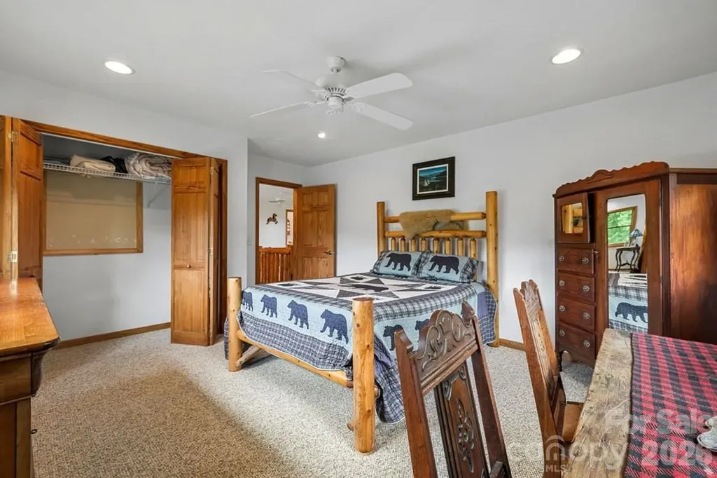 1188 Tobacco Branch Road Almond NC 28702