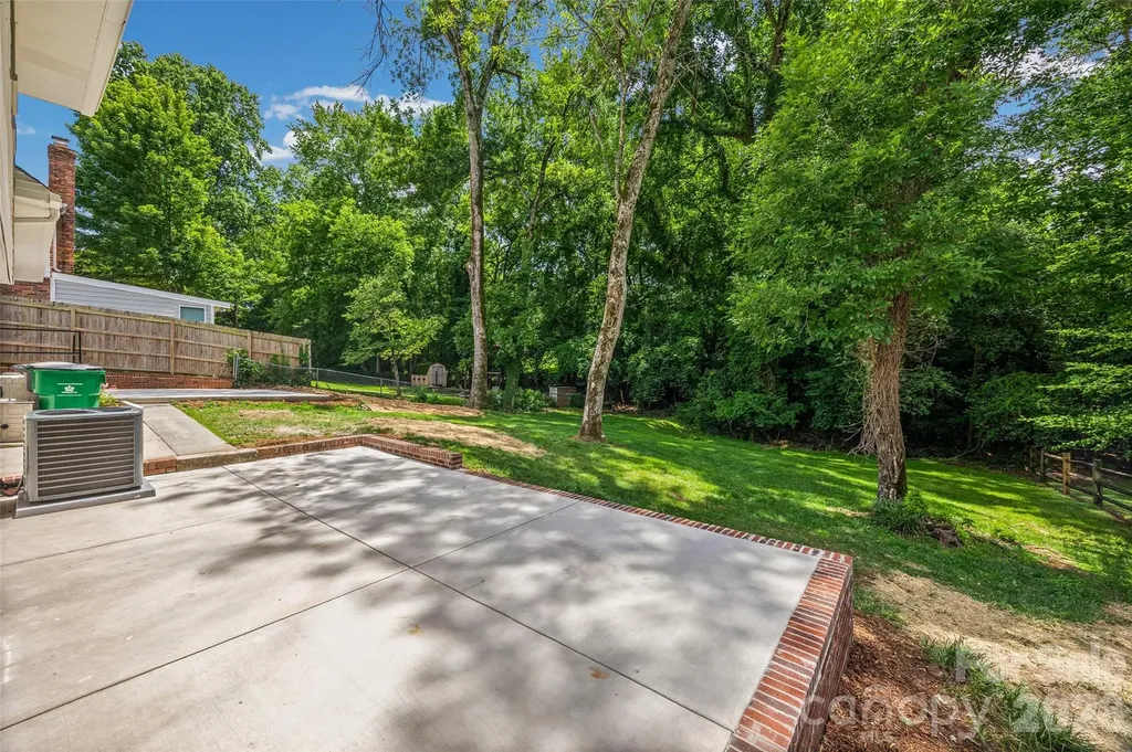 3130 Spring Valley Road Charlotte NC 28226