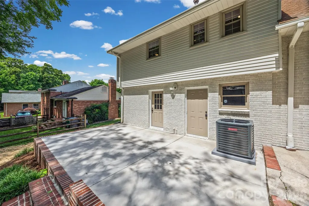 3130 Spring Valley Road Charlotte NC 28226