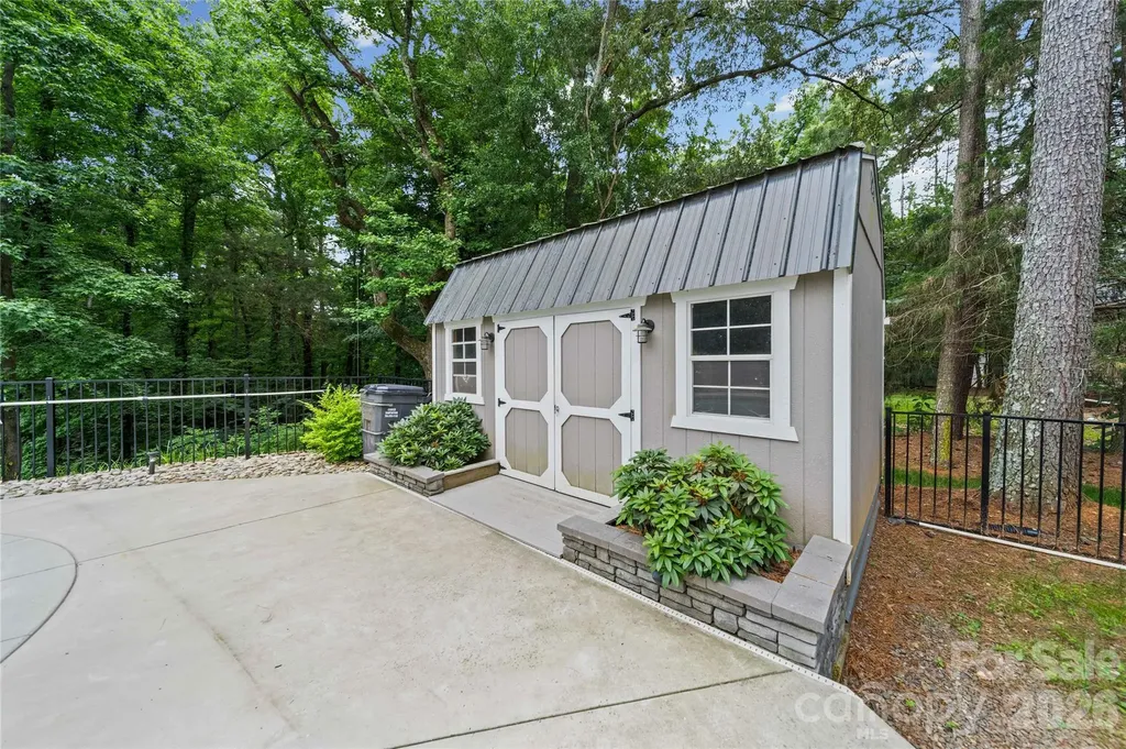 8871 Erbach Lane Mount Pleasant NC 28124