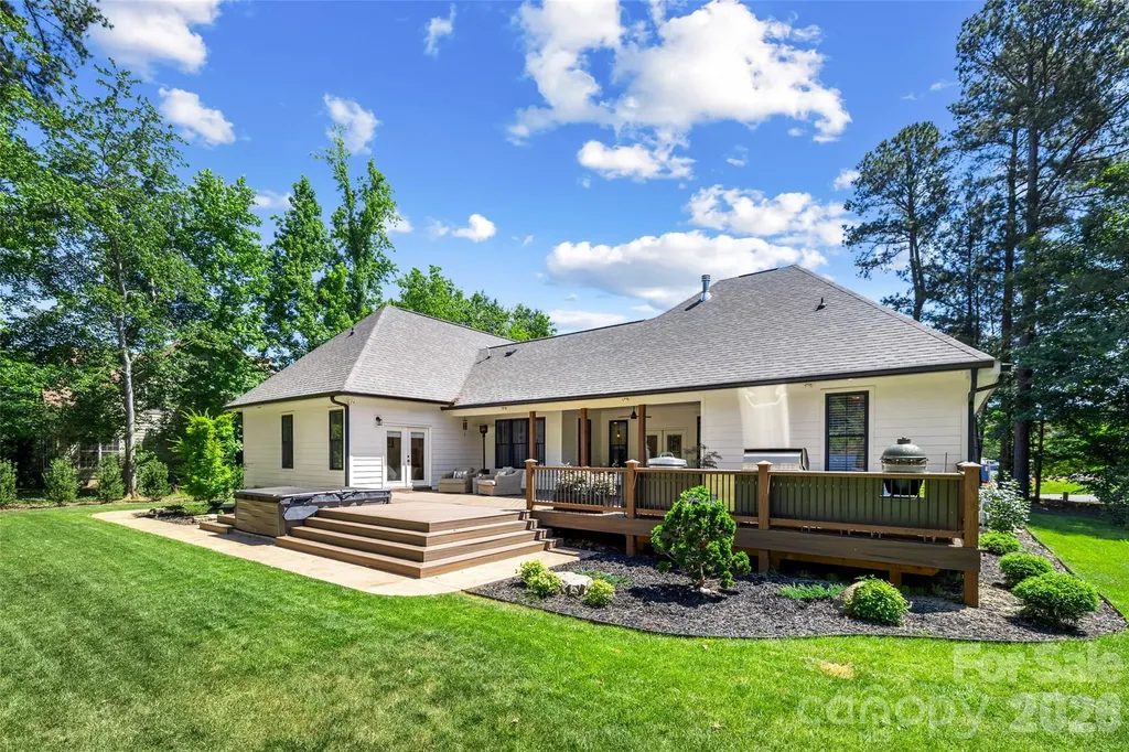 4255 Crepe Ridge Drive Denver NC 28037