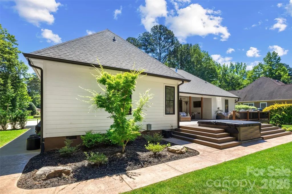 4255 Crepe Ridge Drive Denver NC 28037