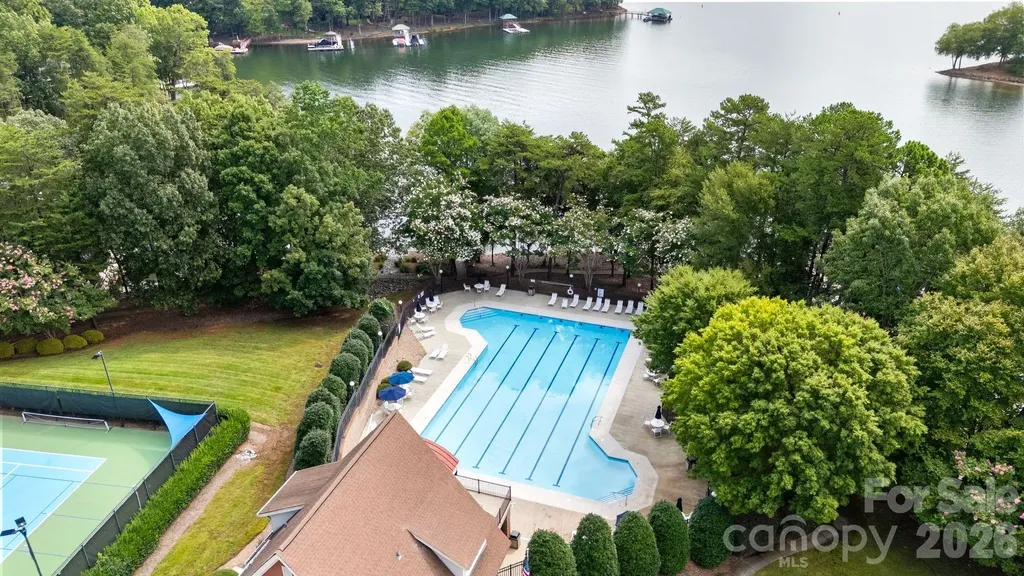 4255 Crepe Ridge Drive Denver NC 28037