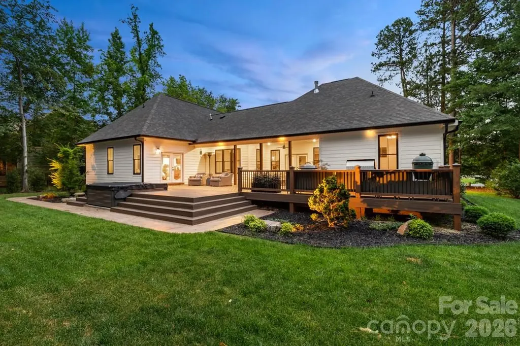 4255 Crepe Ridge Drive Denver NC 28037