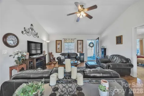 57 Riverview Road Taylorsville NC 28681