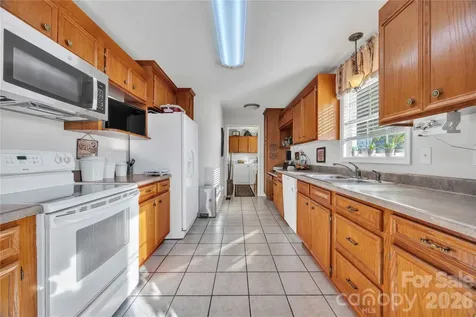 57 Riverview Road Taylorsville NC 28681
