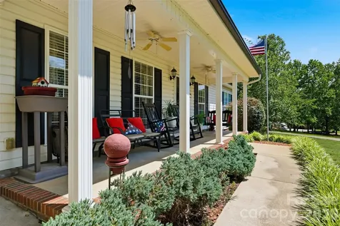 57 Riverview Road Taylorsville NC 28681