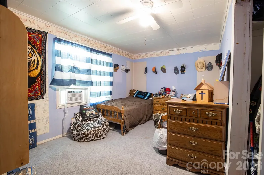 1424 Bear Creek Road Bakersville NC 28705