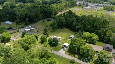1424 Bear Creek Road Bakersville NC 28705