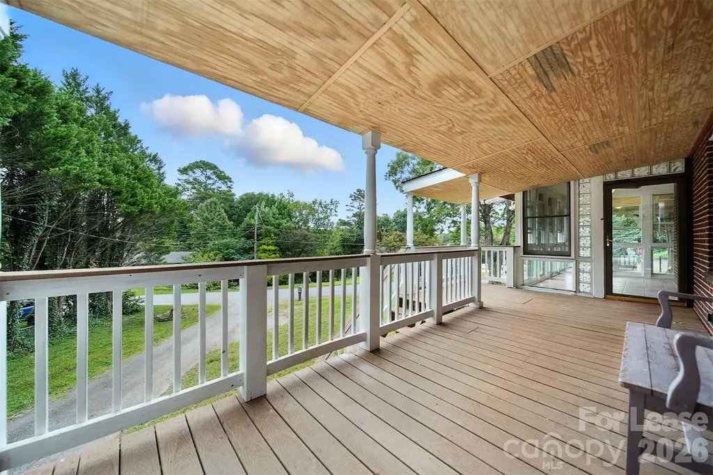 1234 11th Street NW Hickory NC 28601