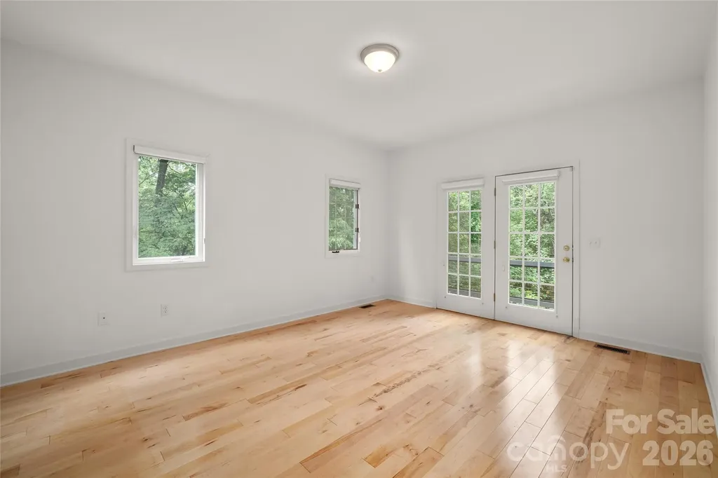 135 Buffalo Trail Asheville NC 28805