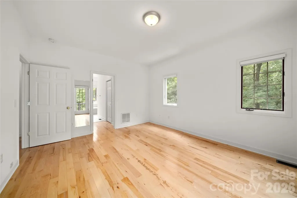 135 Buffalo Trail Asheville NC 28805