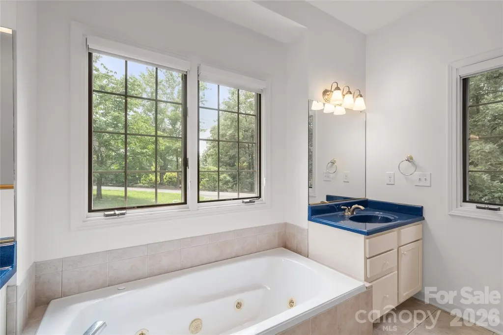 135 Buffalo Trail Asheville NC 28805