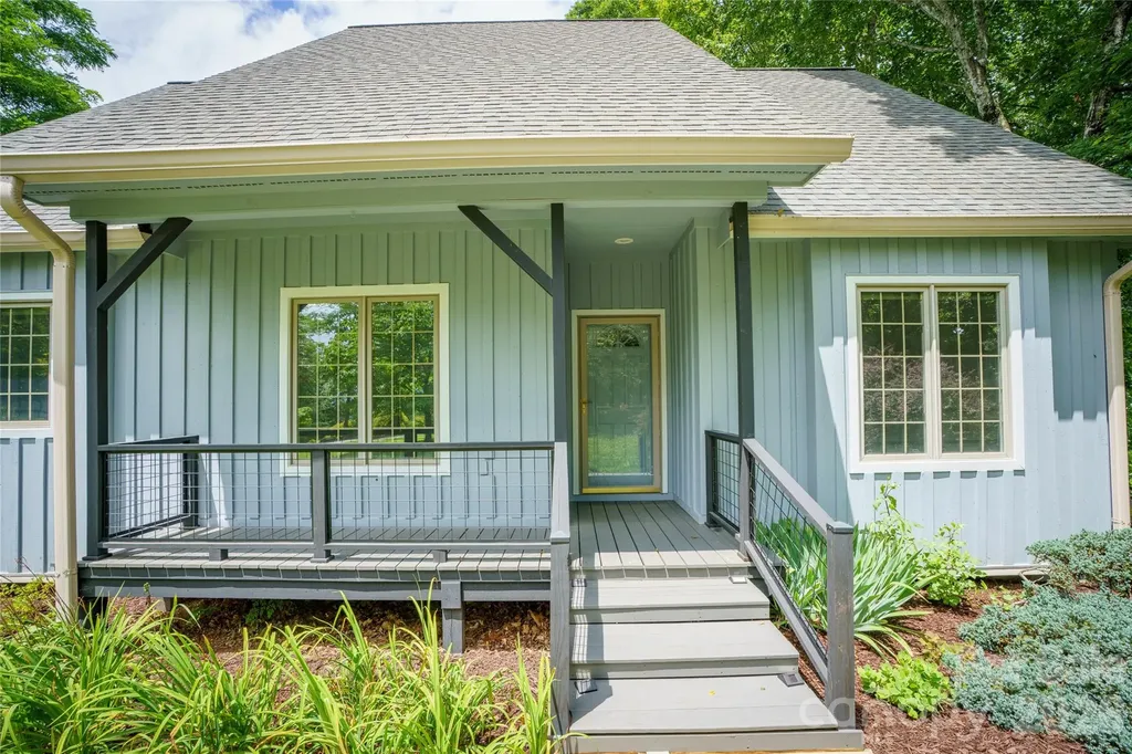 135 Buffalo Trail Asheville NC 28805